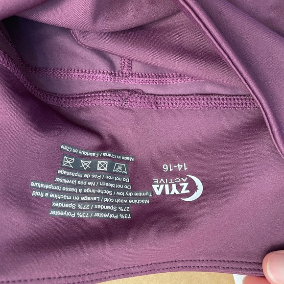 Zyia cropped athletic leggings - Picture 3 of 3